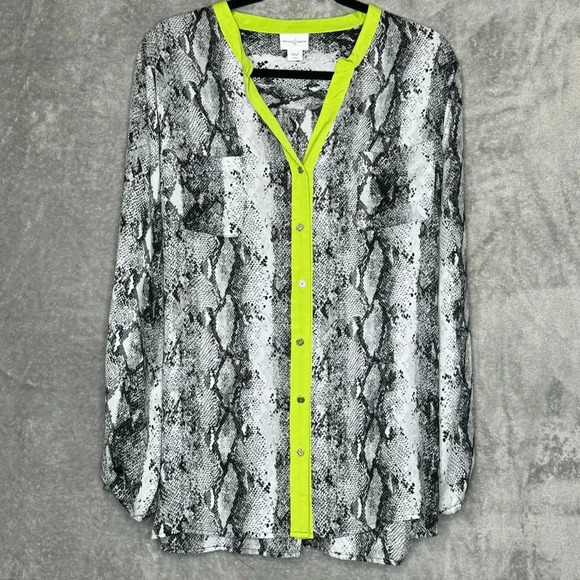 Jaclyn Smith Tops - Jaclyn Smith XL Shirt Top Gray Snake Print Button Up Long Sleeve Henley V Neck